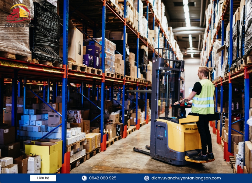 Kiểm tra và sắp xếp tại kho mới